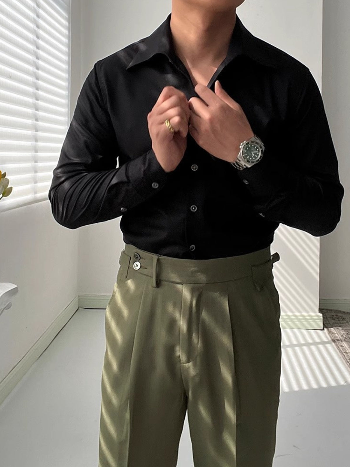 JAMES™ | MEN'S BAMBOO V-NECK SHIRT