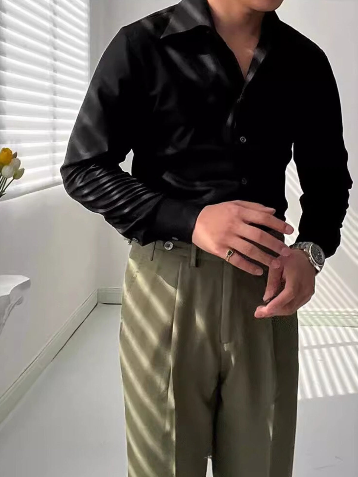 JAMES™ | MEN'S BAMBOO V-NECK SHIRT
