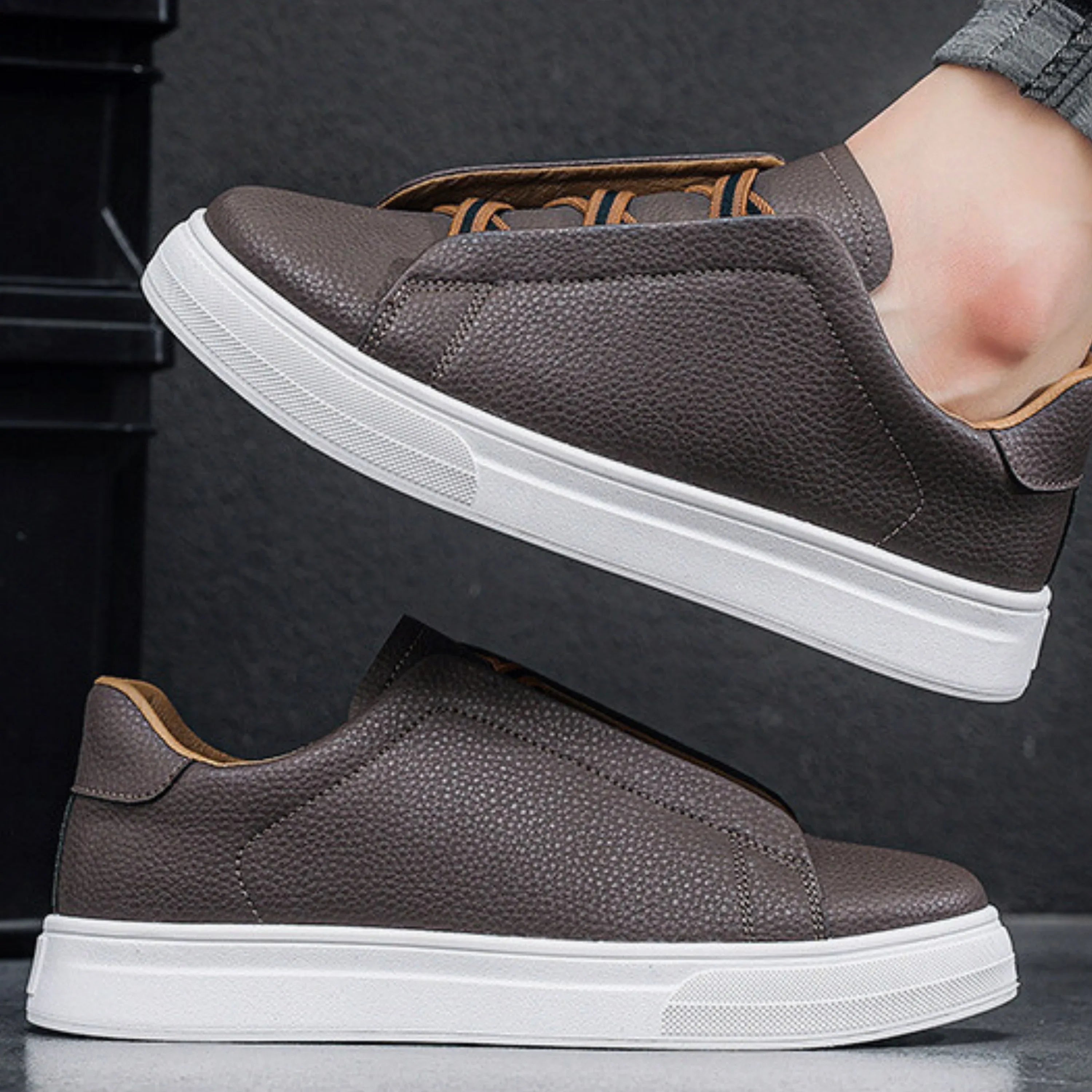 JAMES™ | MEN'S SLIP-ON TRAINERS