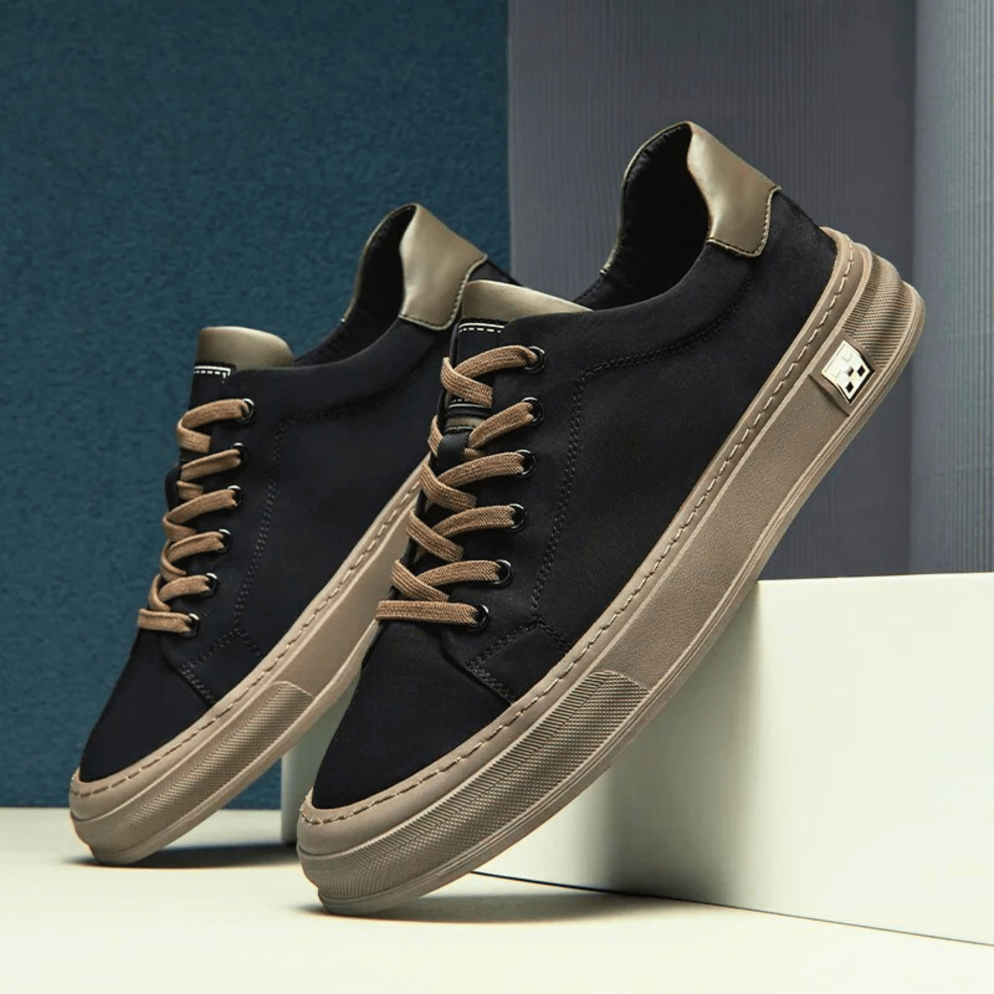 JAMES™ | MENS CANVAS TRAINERS